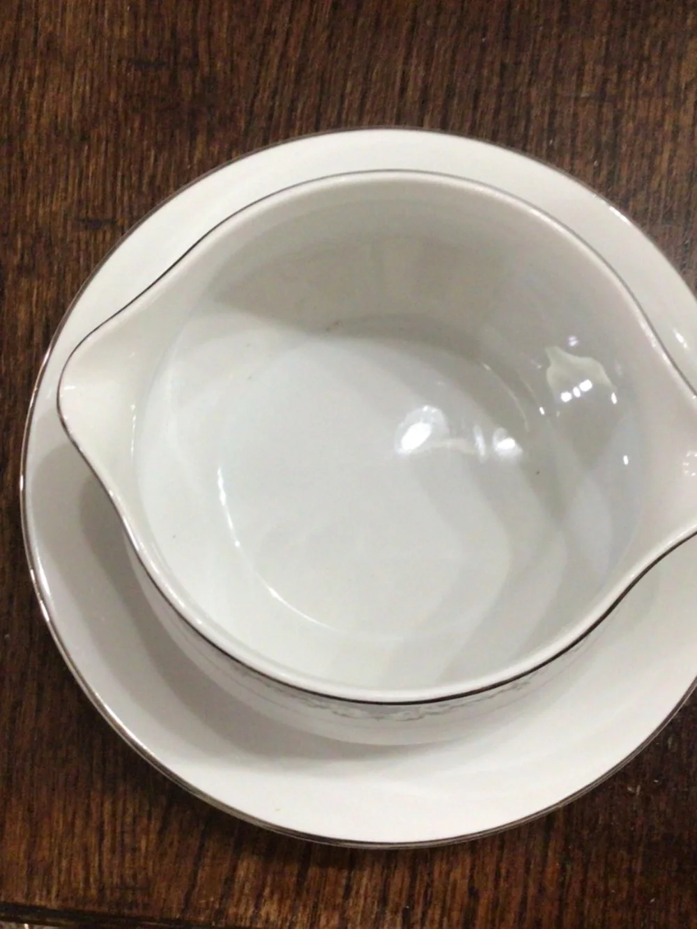 Vintage Diane Pattern by Wade gravy bowl with attached underplate. 1960’s